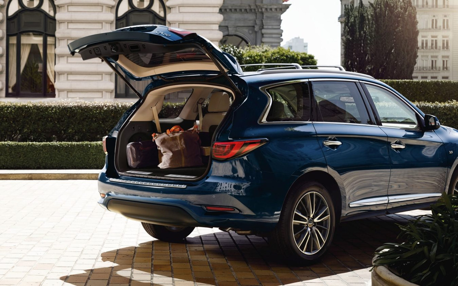 Comparison - Hyundai Palisade Calligraphy 2021 - vs - INFINITI QX60 ...